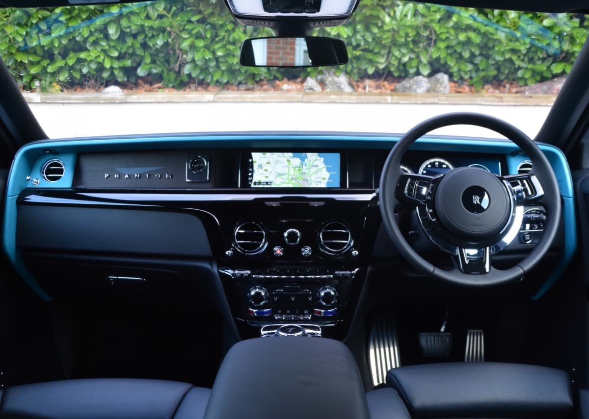 Rolls-Royce Phantom Extended — view 1